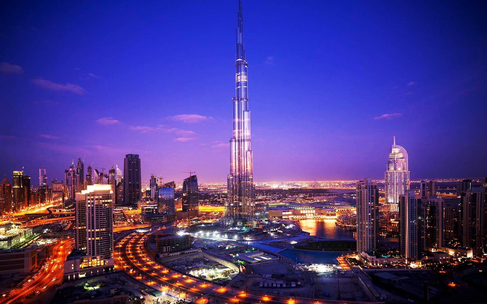 Night Burj Khalifa Tower Dubai Wallpaper [1680x1050]