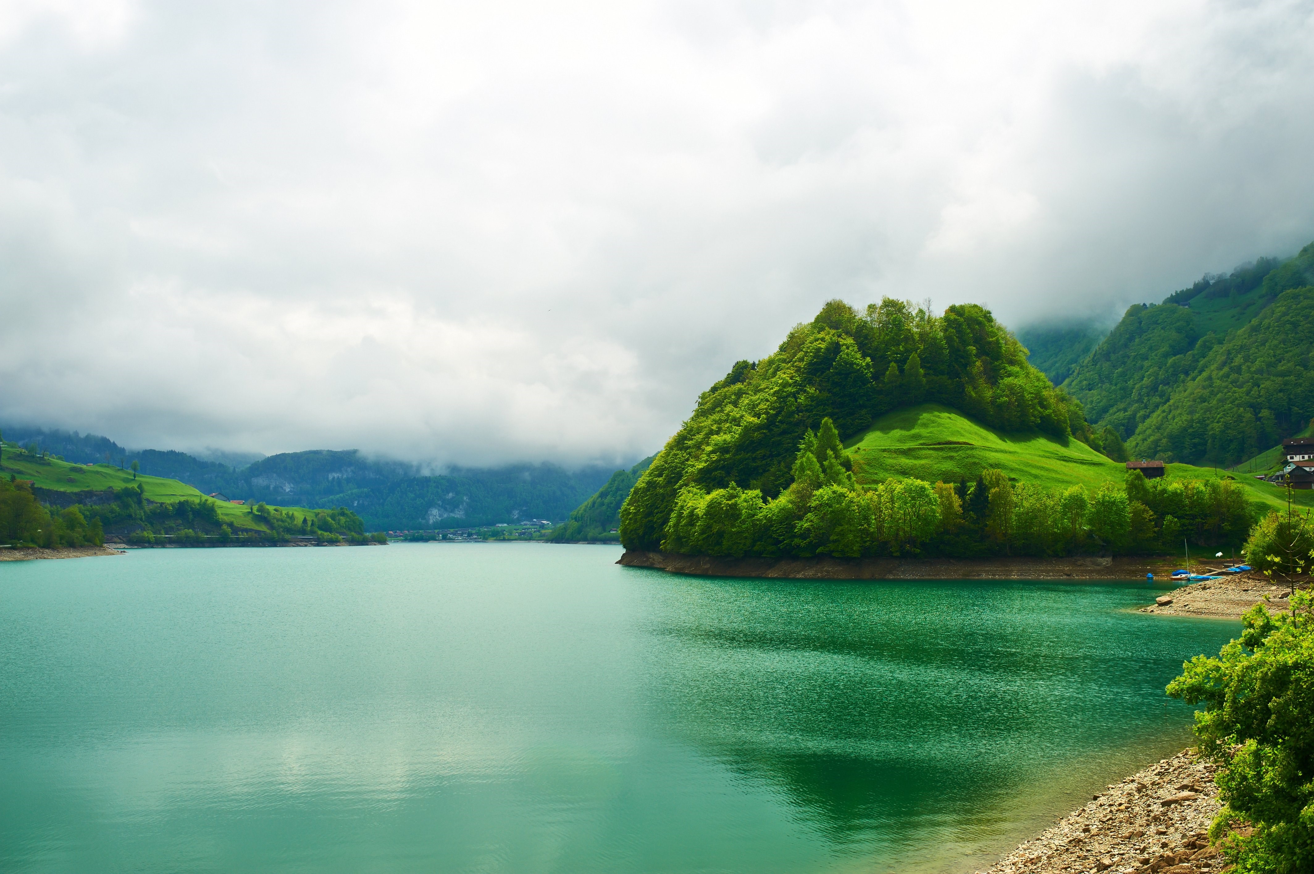 Красивые зеленые места. Озеро гёйгёль. Озеро гёйгёль Швейцария. Озеро Грин Лейк. Азорские острова.