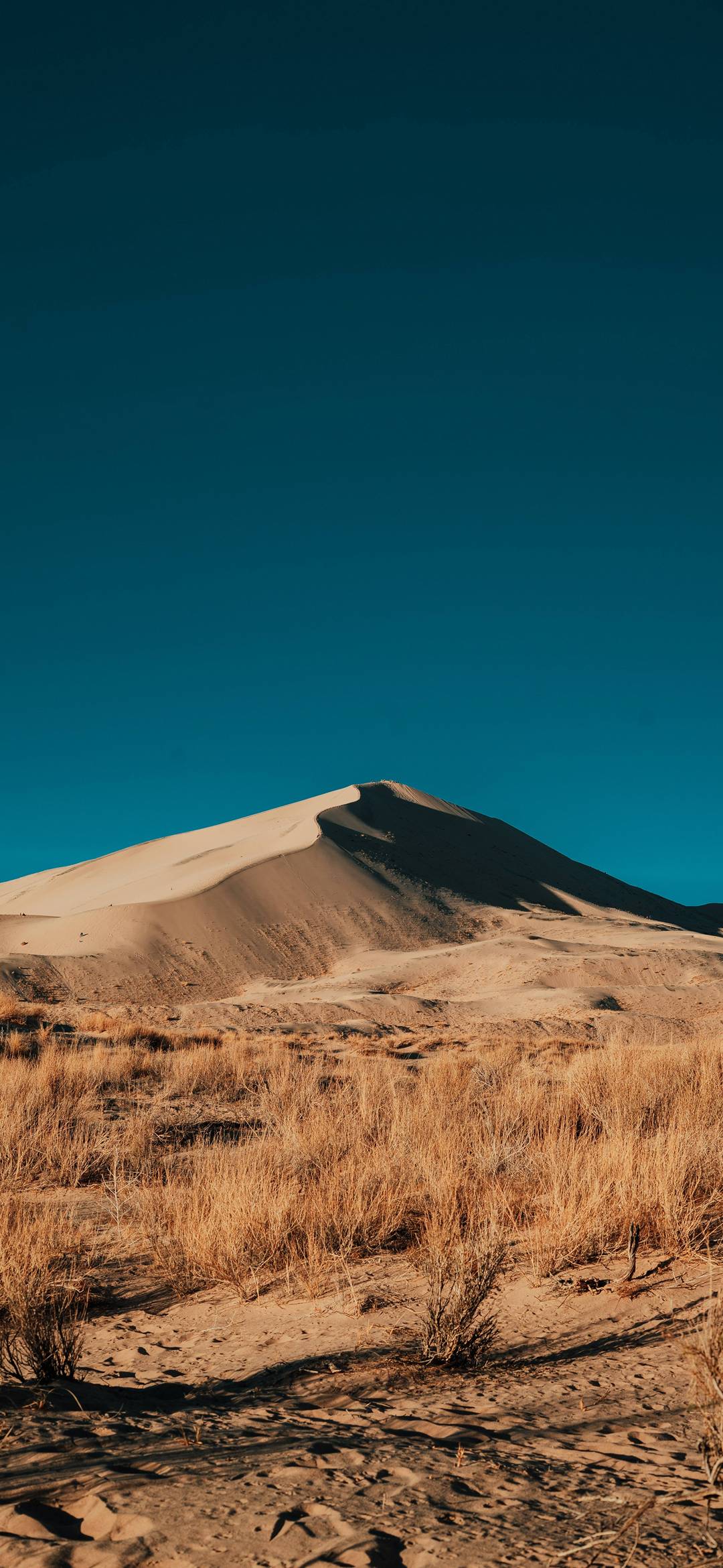 Dune landscape minimalist 8K wallpaper download