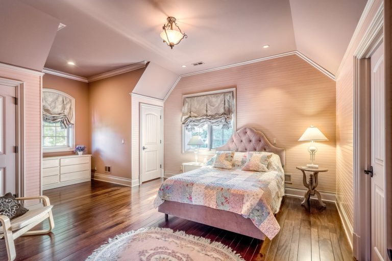Beautiful Bedroom Wallpapers 17 - [2048 x 1365]