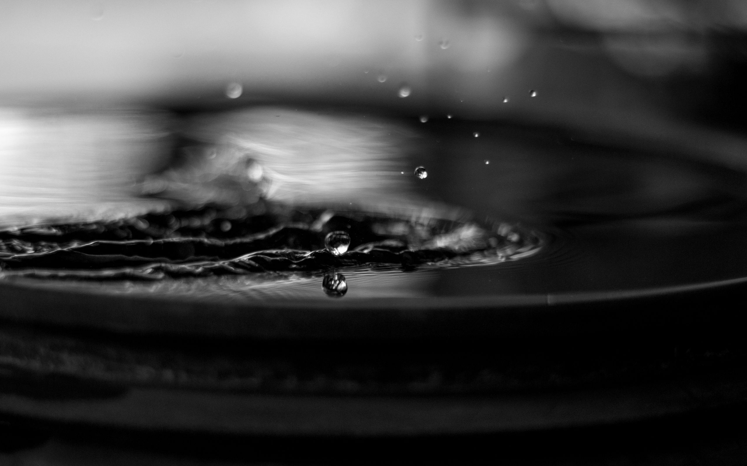 Black Wallpaper 046 - [2560x1600]