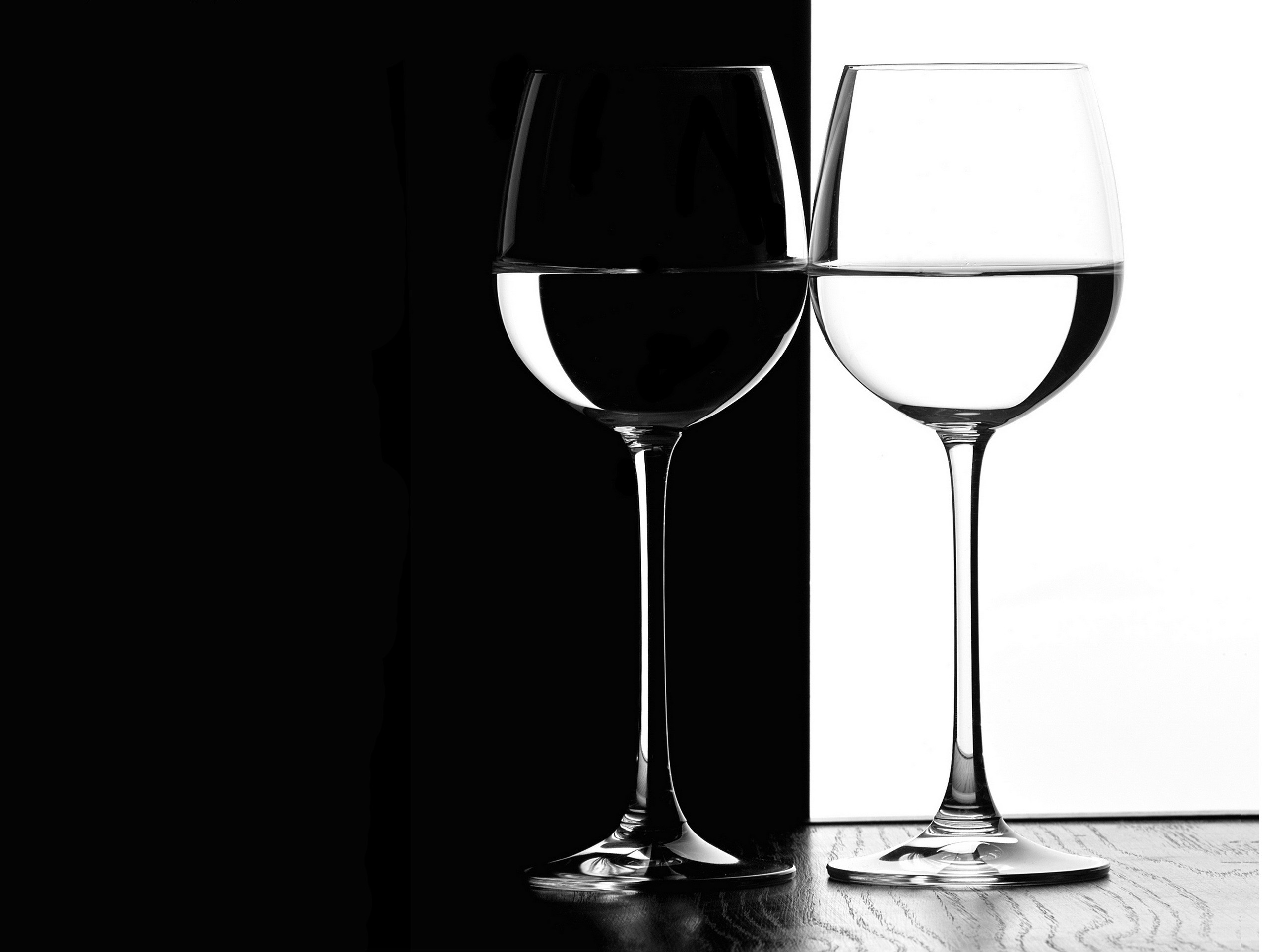 black and white wallpaper
