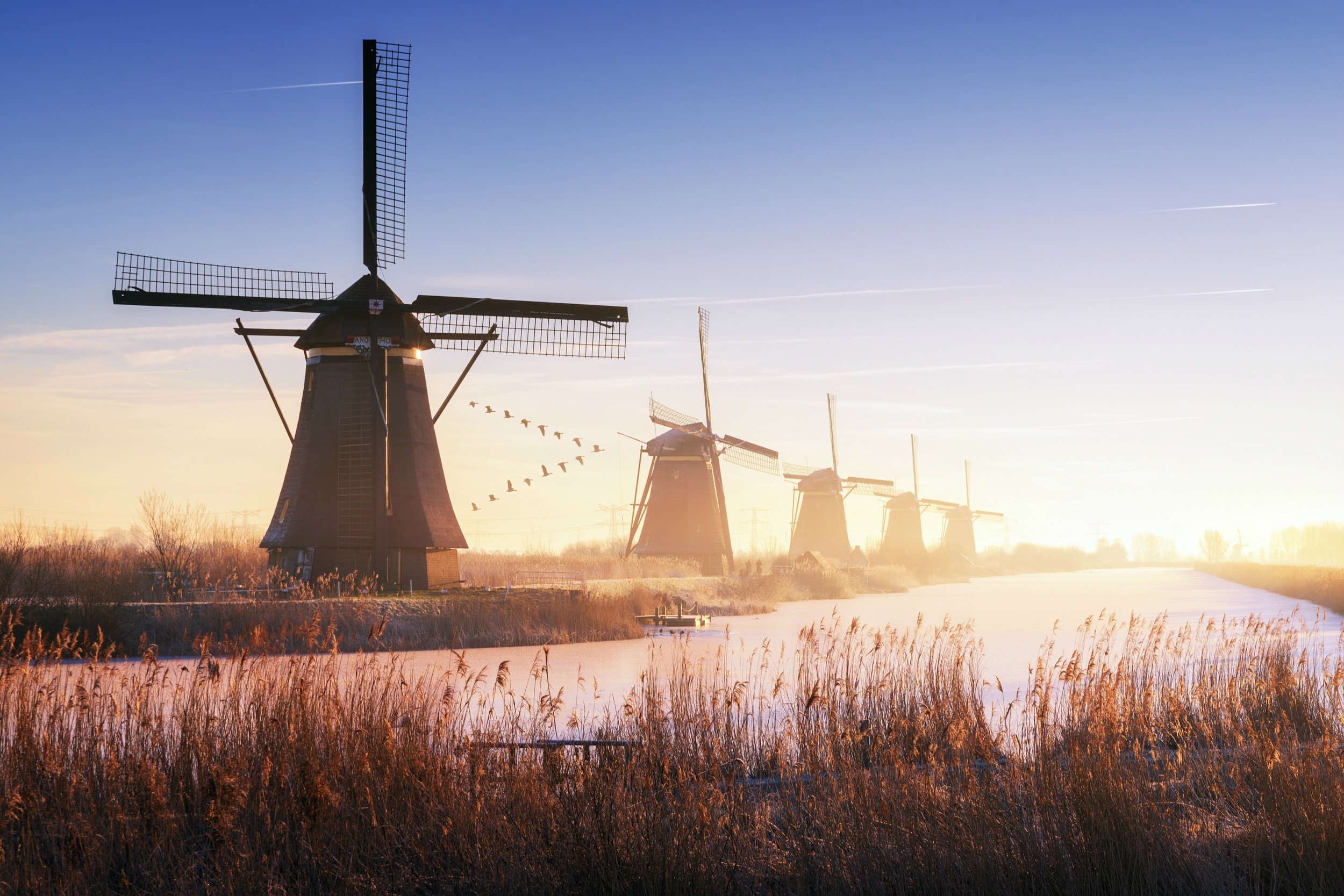 Windmills Reflected, Kinderdijk, Netherlands загрузить