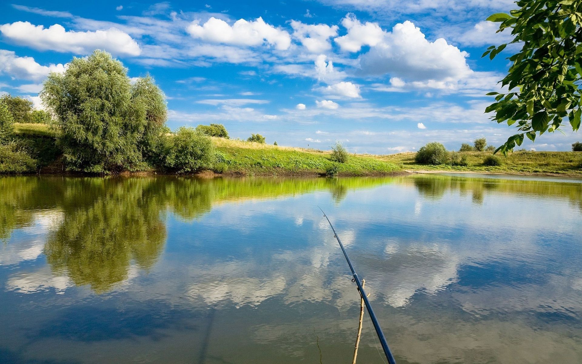Fishing Desktop Background 01 - [1920x1200]