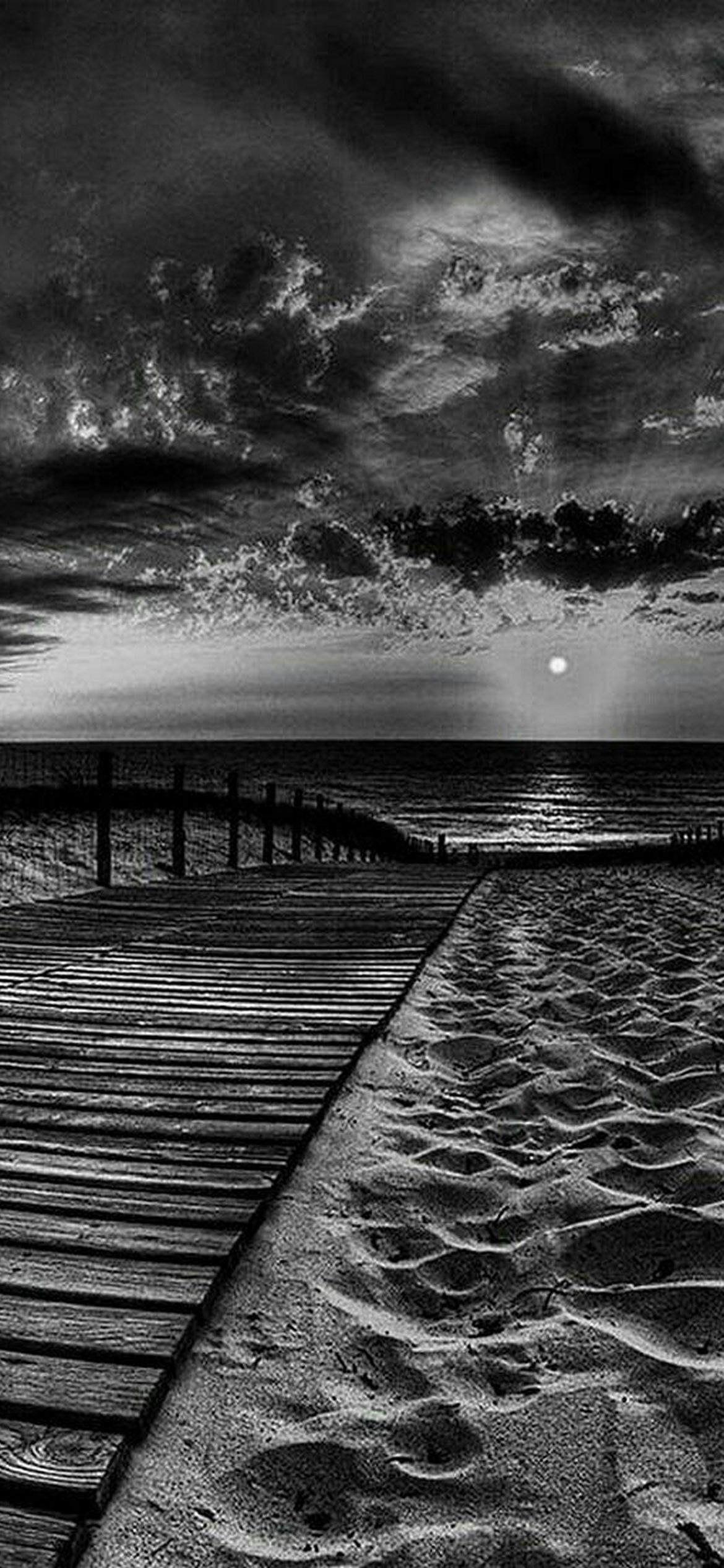 Black and White iPhone Wallpaper - 042