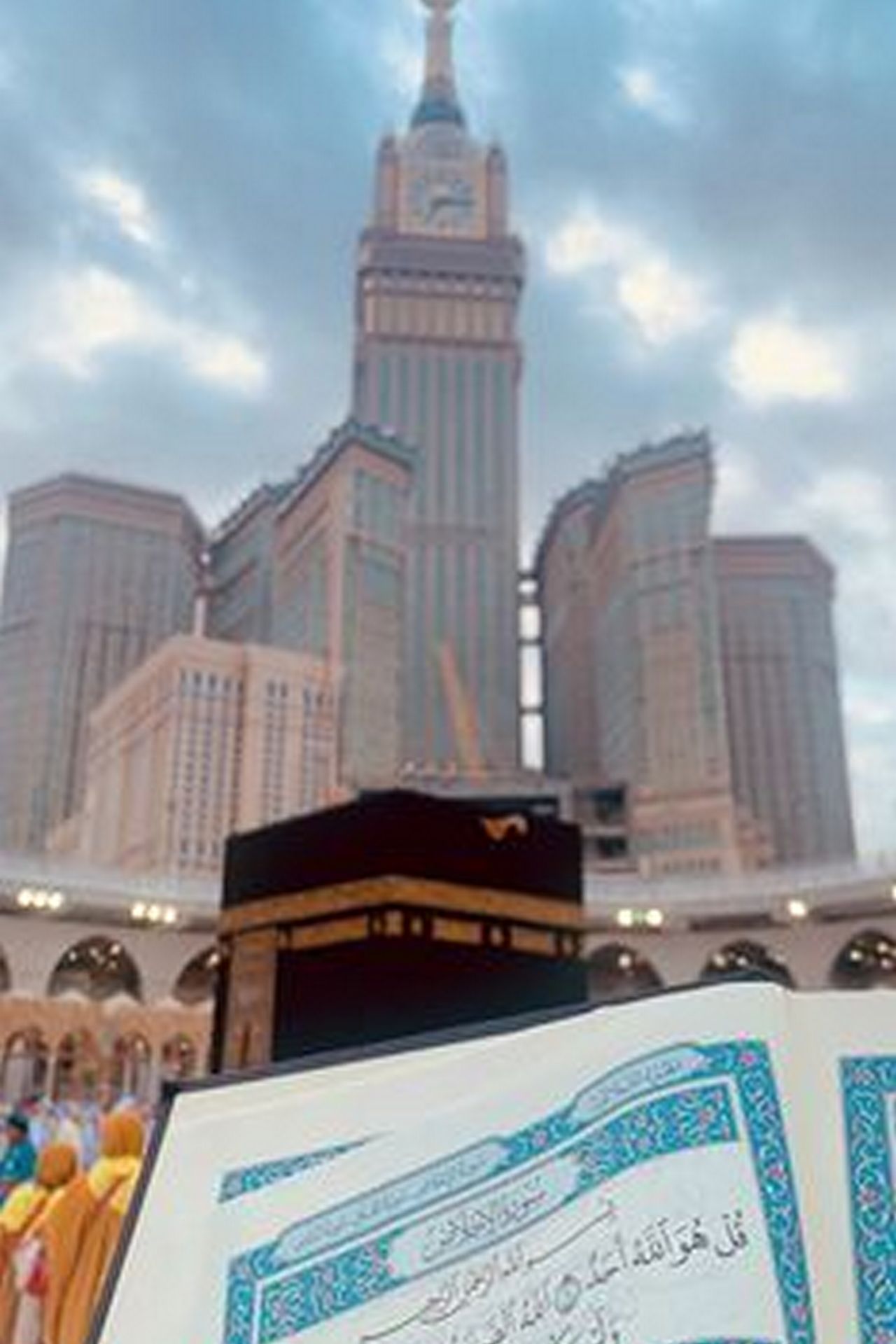 Al Kaaba Al Musharrafah Holy Kaaba Is A Building In The Center Of Islams  Holiest Mosque Al Masjid Al Haram In Makkah Al Hejaz Saudi Arabia Wallpaper  Hd 1920x1080  Wallpapers13com